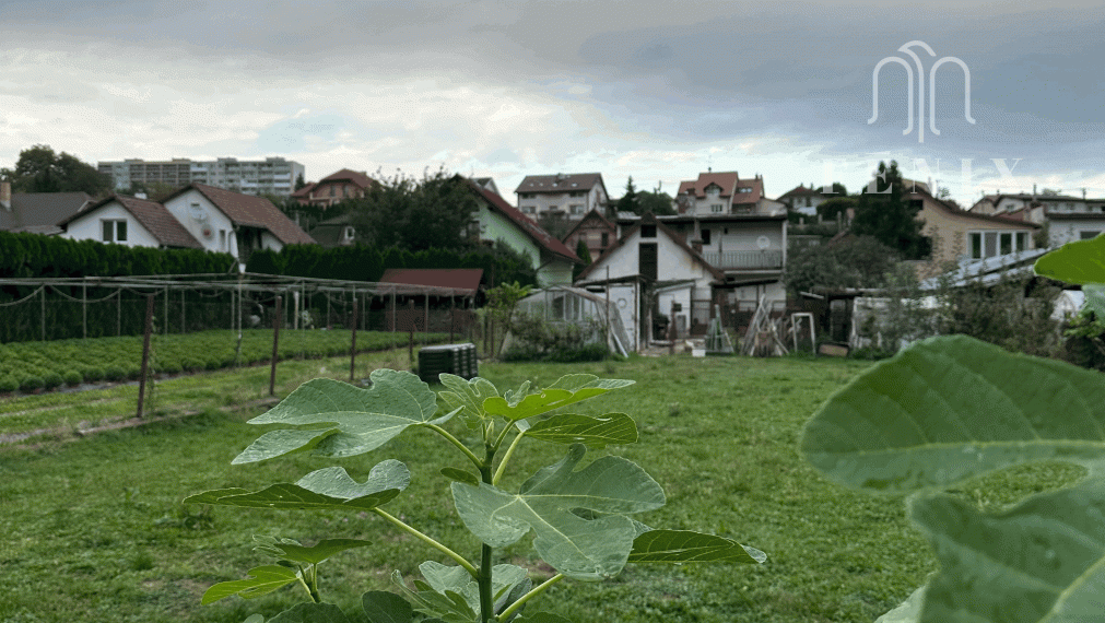 Rodinný dom s lukratívne veľkým pozemkom 1200m2, Myslava, Košice